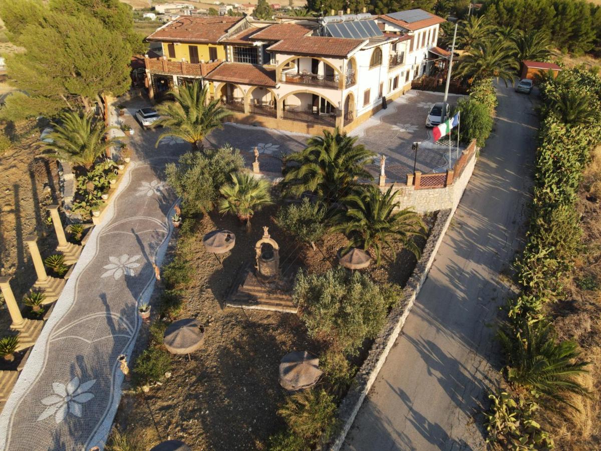 Agriturismo Reggia Saracena Агридженто Екстериор снимка