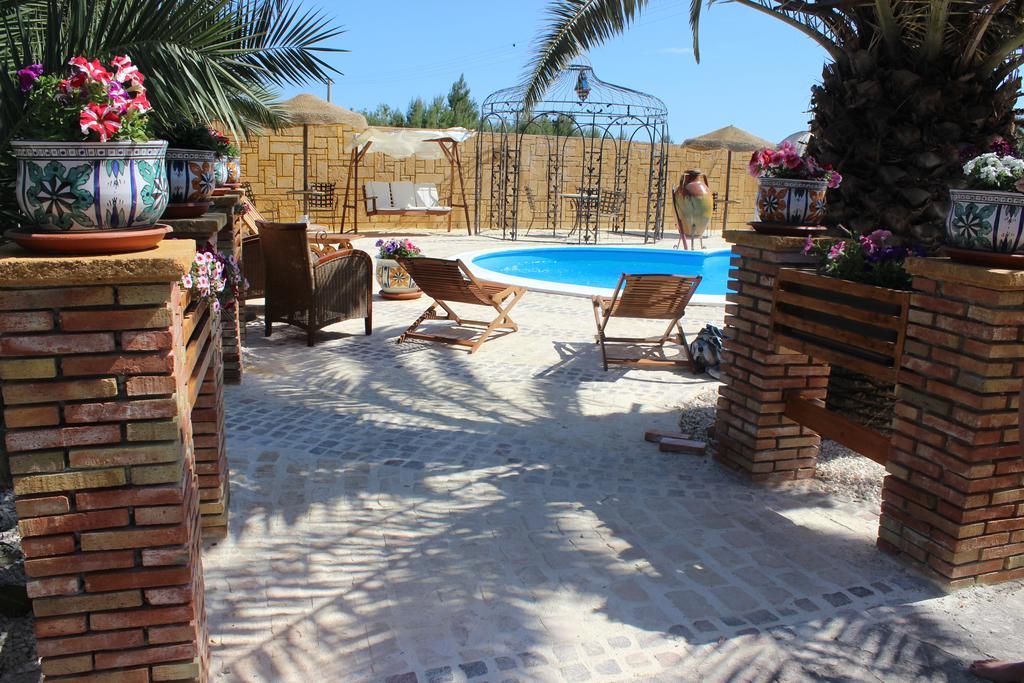 Agriturismo Reggia Saracena Агридженто Екстериор снимка