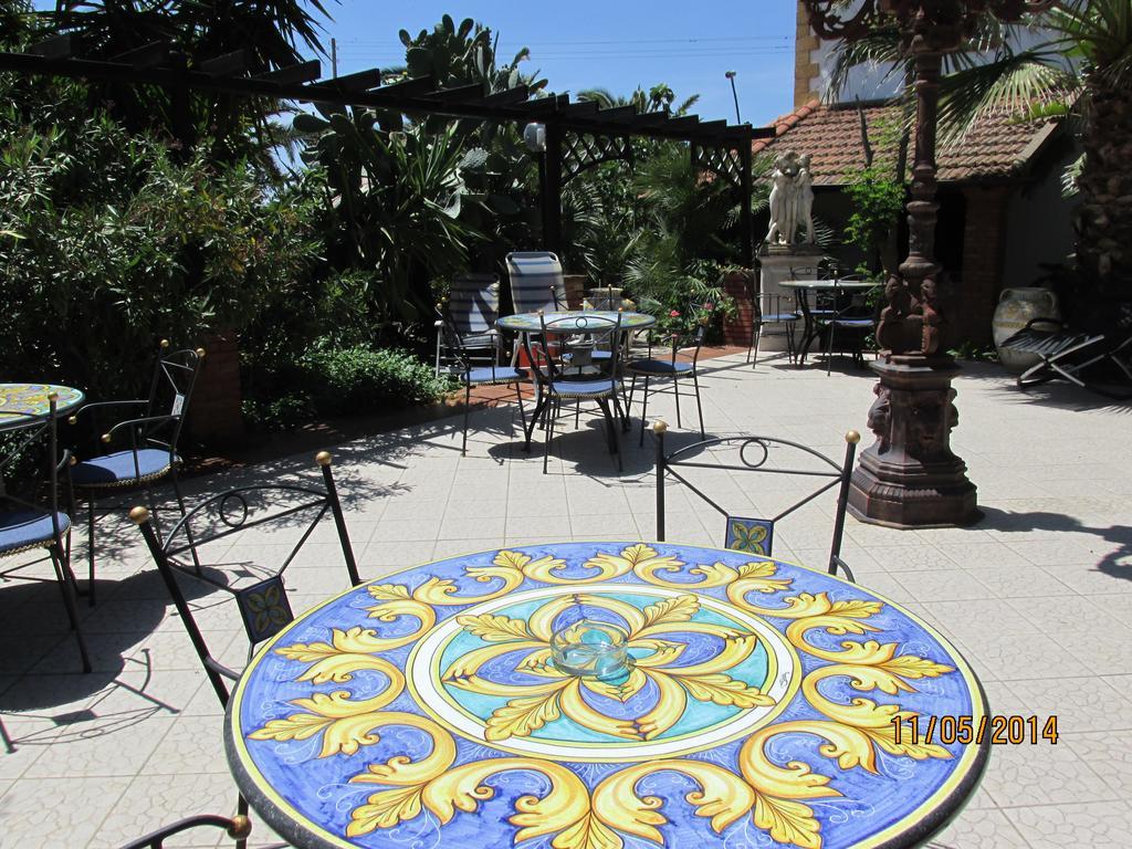 Agriturismo Reggia Saracena Агридженто Екстериор снимка