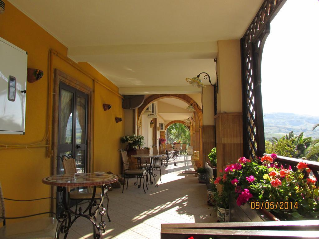 Agriturismo Reggia Saracena Агридженто Екстериор снимка