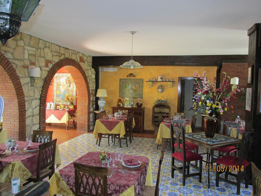 Agriturismo Reggia Saracena Агридженто Екстериор снимка