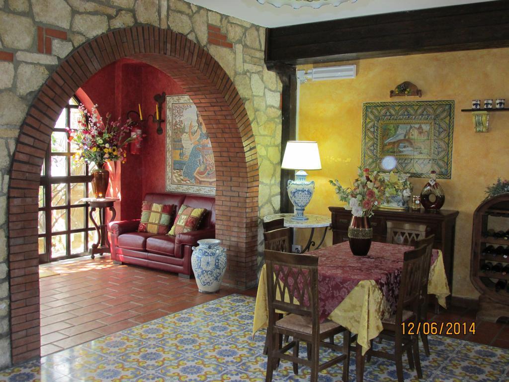 Agriturismo Reggia Saracena Агридженто Екстериор снимка