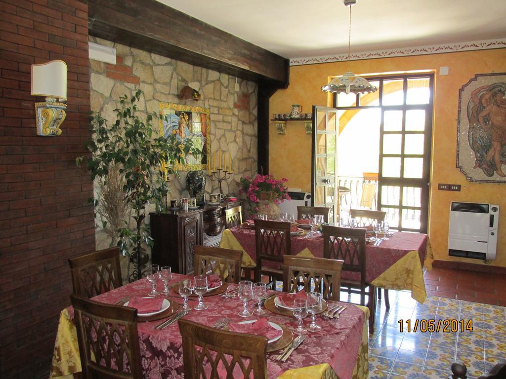 Agriturismo Reggia Saracena Агридженто Екстериор снимка