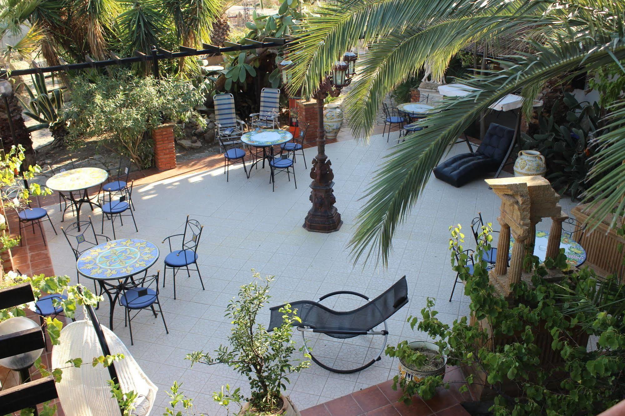 Agriturismo Reggia Saracena Агридженто Екстериор снимка