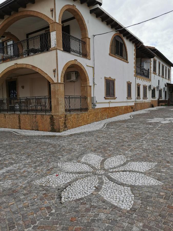 Agriturismo Reggia Saracena Агридженто Екстериор снимка